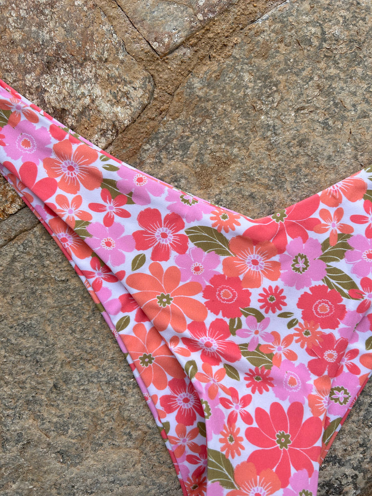 Peachy Flowers Cheeky V bikini bottom