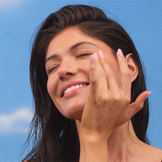 VACATION Crystal Invisible Face Gel SPF 50