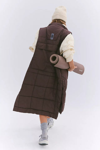 FREE PEOPLE On The Move Packable Puffer Vest in Chocolate