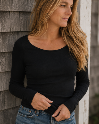 Black Long Sleeve Tee - Apres Sea Ranch Tops