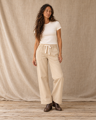 Avril Pant - Khaki
