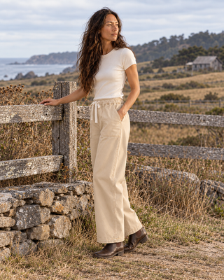 Avril Pant - Khaki