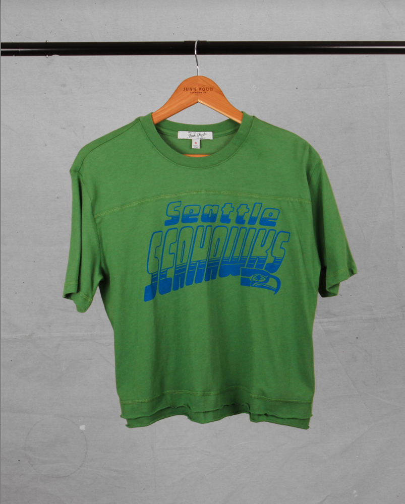 Seahawks Champ cropped tee