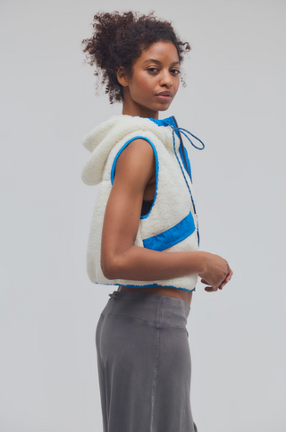 FREE PEOPLE Sky High Fleece Vest in Cream w/ Powerline Combo