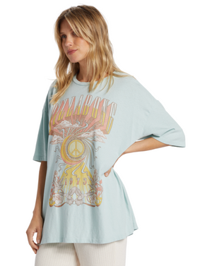 BILLABONG Head in the Clouds oversized boy tee