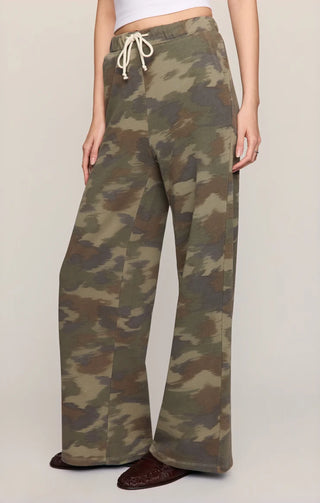 Hunter Camo Pant in Classic Olive