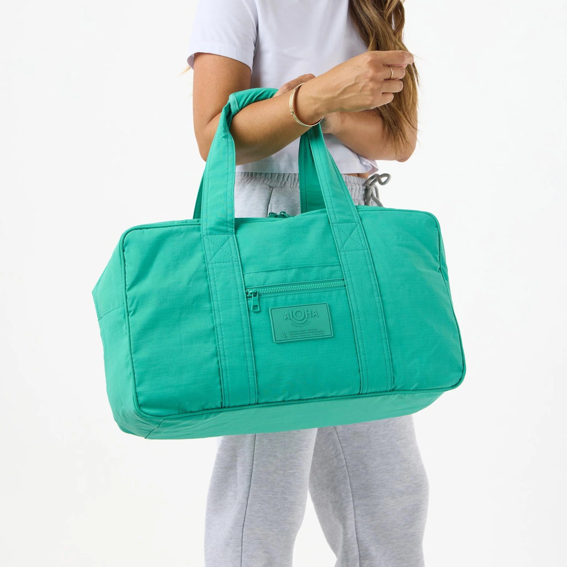 aloha voyageページ Pape'ete Keep It Light Weekender in Neon on Moon on Navy