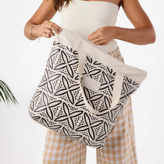 ALOHA COLLECTION Pasifika Day Tripper - Black/Sandstone - The Salty BabeTote Bag