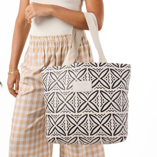 ALOHA COLLECTION Pasifika Day Tripper - Black/Sandstone - The Salty BabeTote Bag