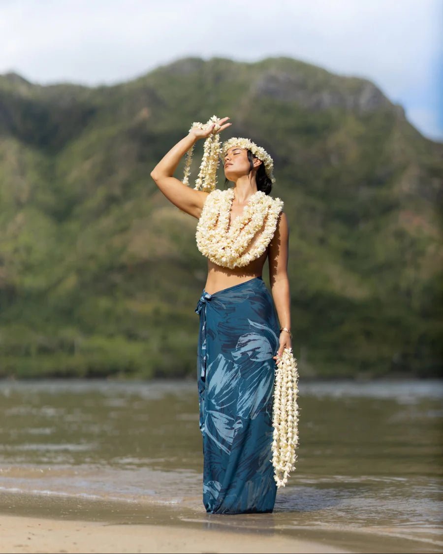 ALOHA DE MELE Pareo - Koki'o Blue - The Salty BabePareo
