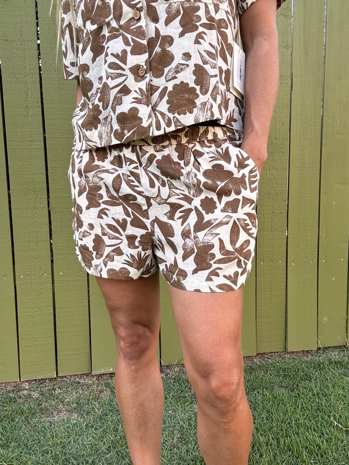 CARVE DESIGNS Rhett Linen Short - Rum Print - The Salty BabeShorts