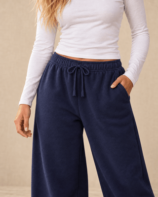 Coastal Comfort Sweatpants - Deep Navy | The Salty Babe
