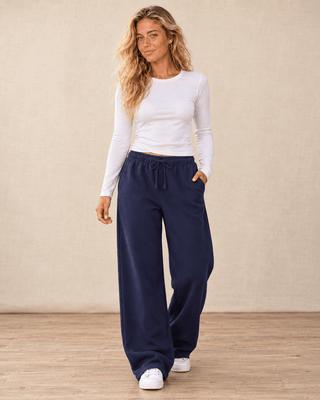 Coastal Comfort Sweatpants - Deep Navy | The Salty Babe