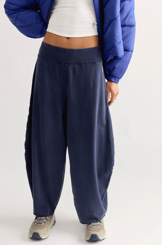 FREE PEOPLE Hot Shot Easy Pants - True Navy - The Salty BabePants