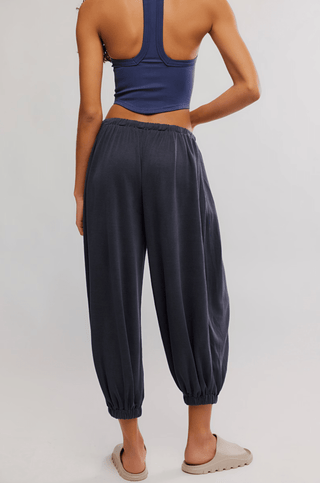 FREE PEOPLE Momentum Pants - Black - The Salty BabePants