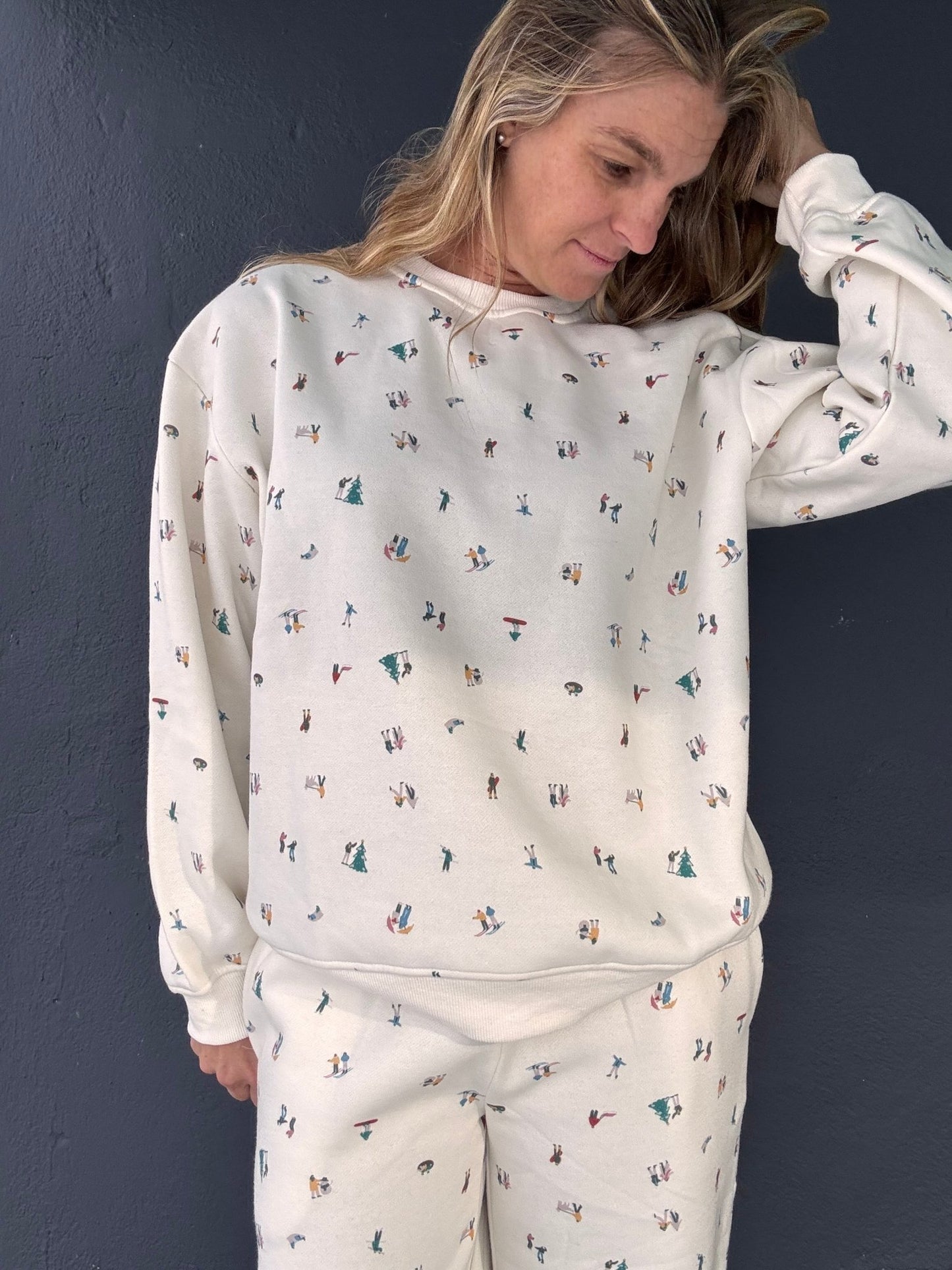 Holiday Slopes Sweatshirt - The Salty BabeSweatshirt