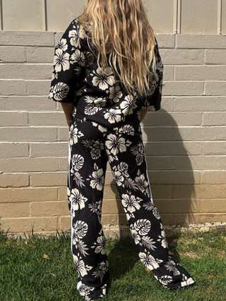 Las Olitas Track Pant - Black - The Salty BabePants