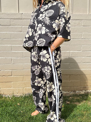 Las Olitas Track Pant - Black - The Salty BabePants