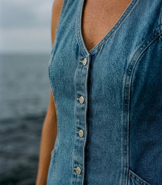 LEVI'S Vianna Vest Dress - Special Showing/Medium Wash - The Salty BabeDresses