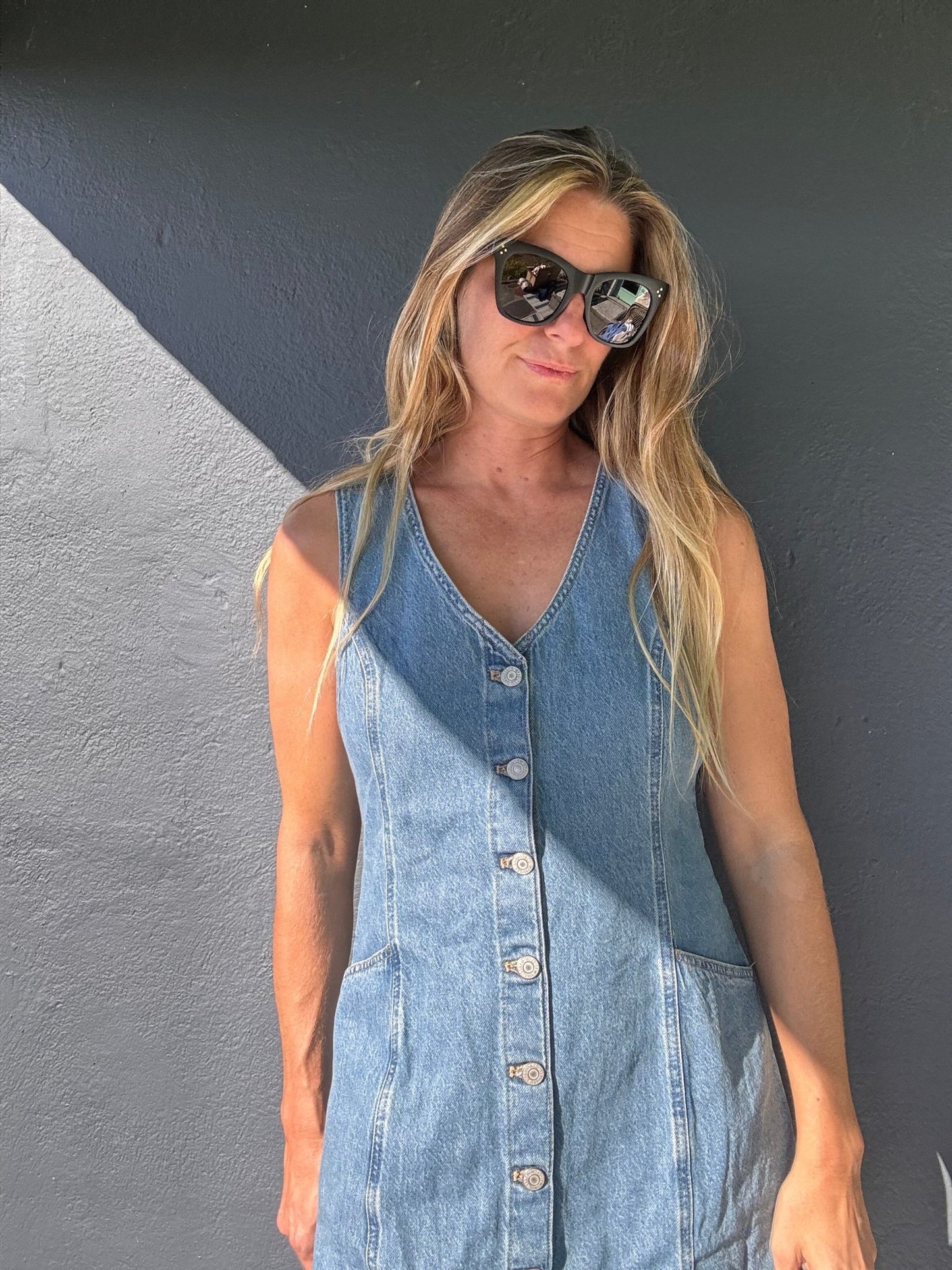 LEVI'S Vianna Vest Dress - Special Showing/Medium Wash - The Salty BabeDresses