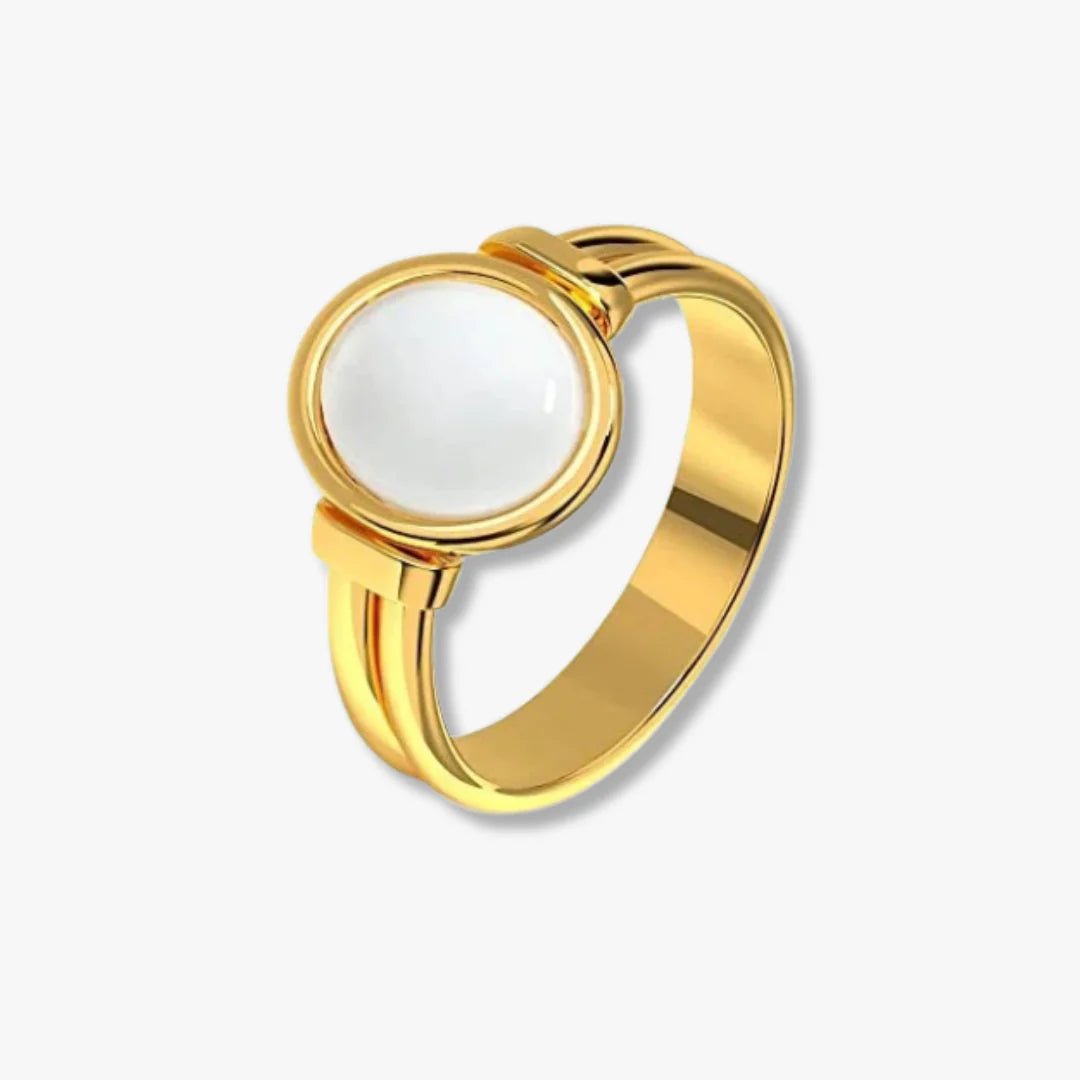 LIV BELLA VITA Harper Moonstone Oval Ring - The Salty BabeRings