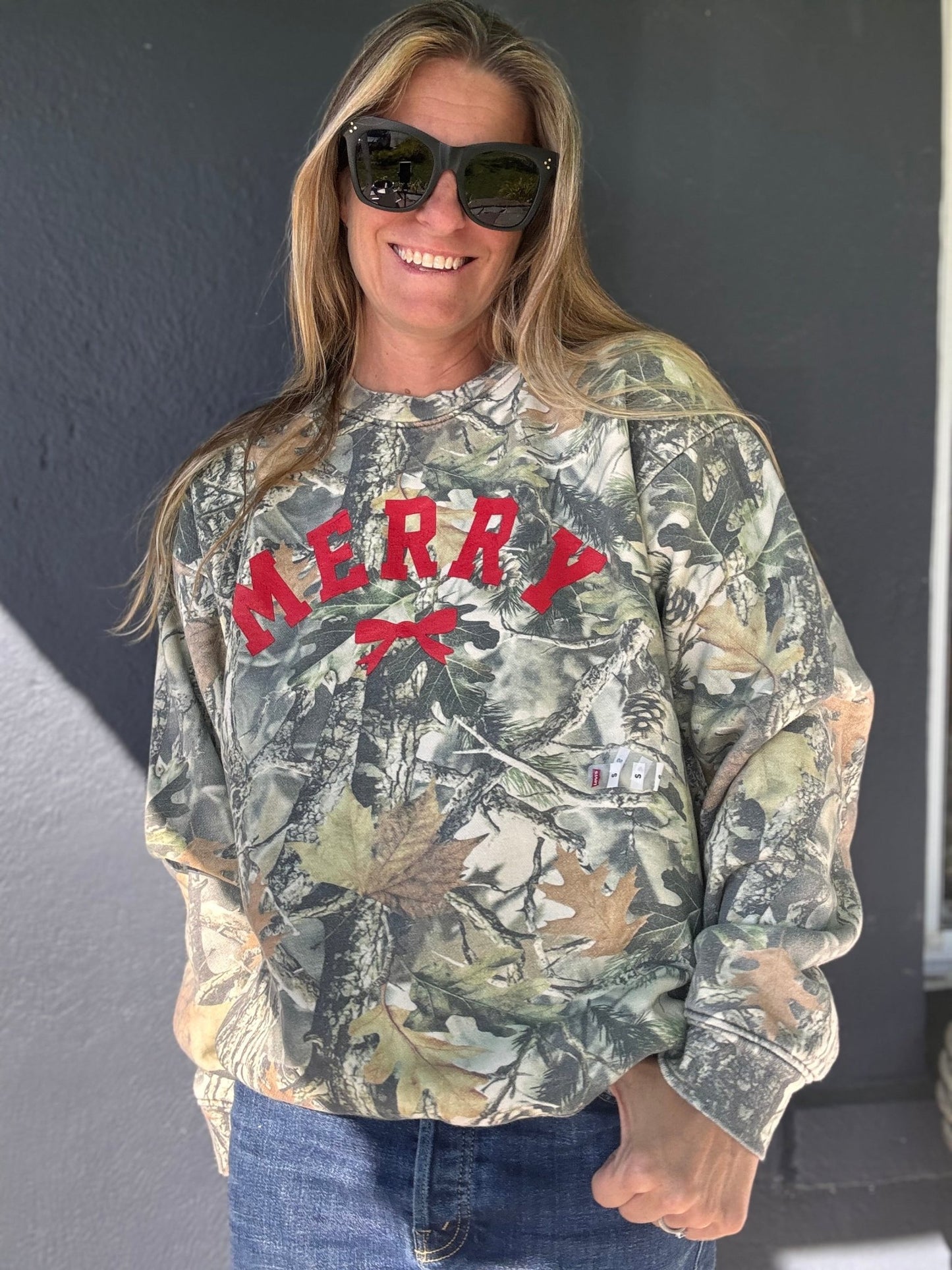 Merry Bow Holiday Christmas Camo Sweatshirt - The Salty BabeGraphic Sweatshirt