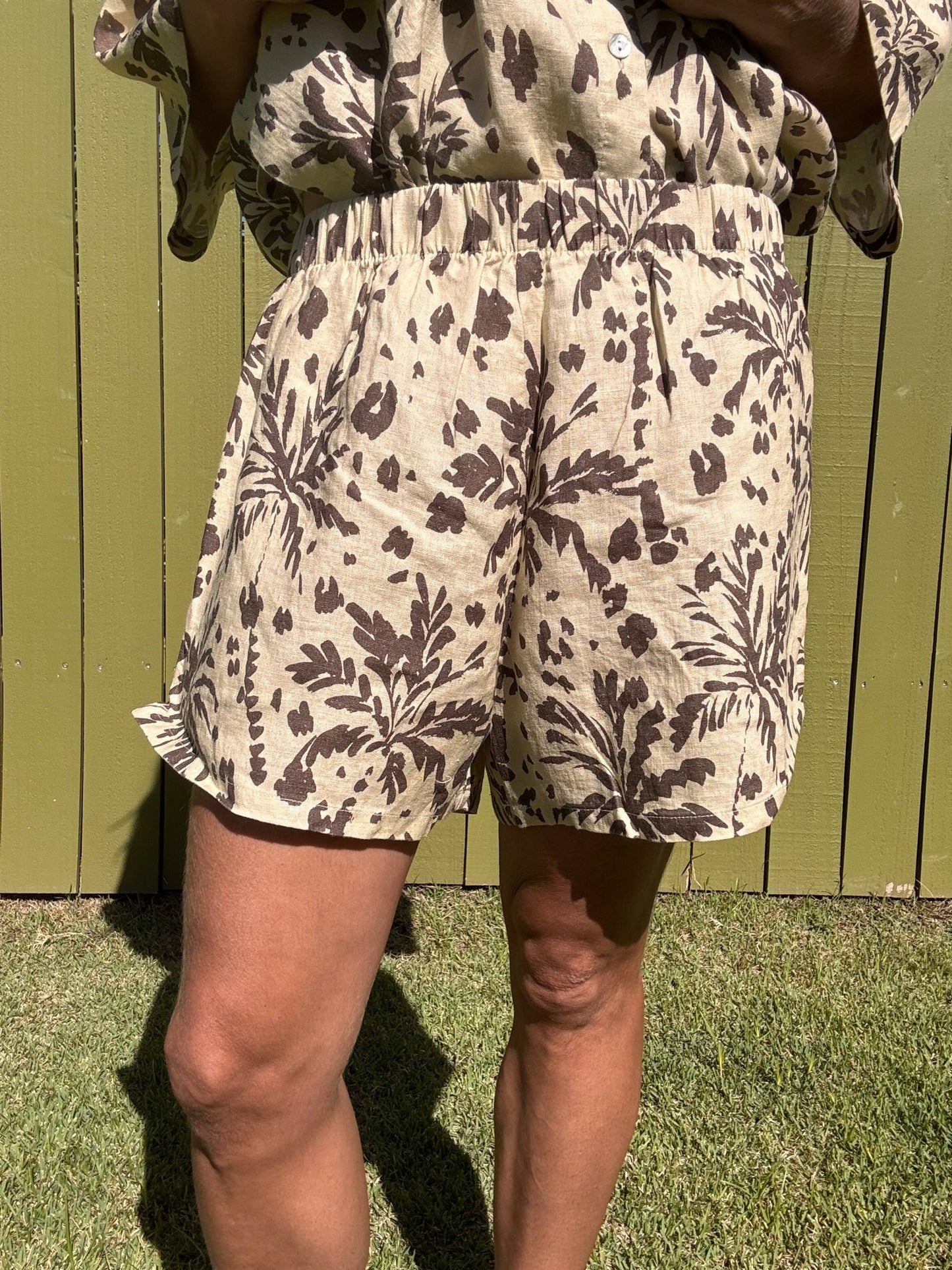 POOLSIDE PARADISO Zanzibar Slit Shorts - Marzipan - The Salty BabeShorts