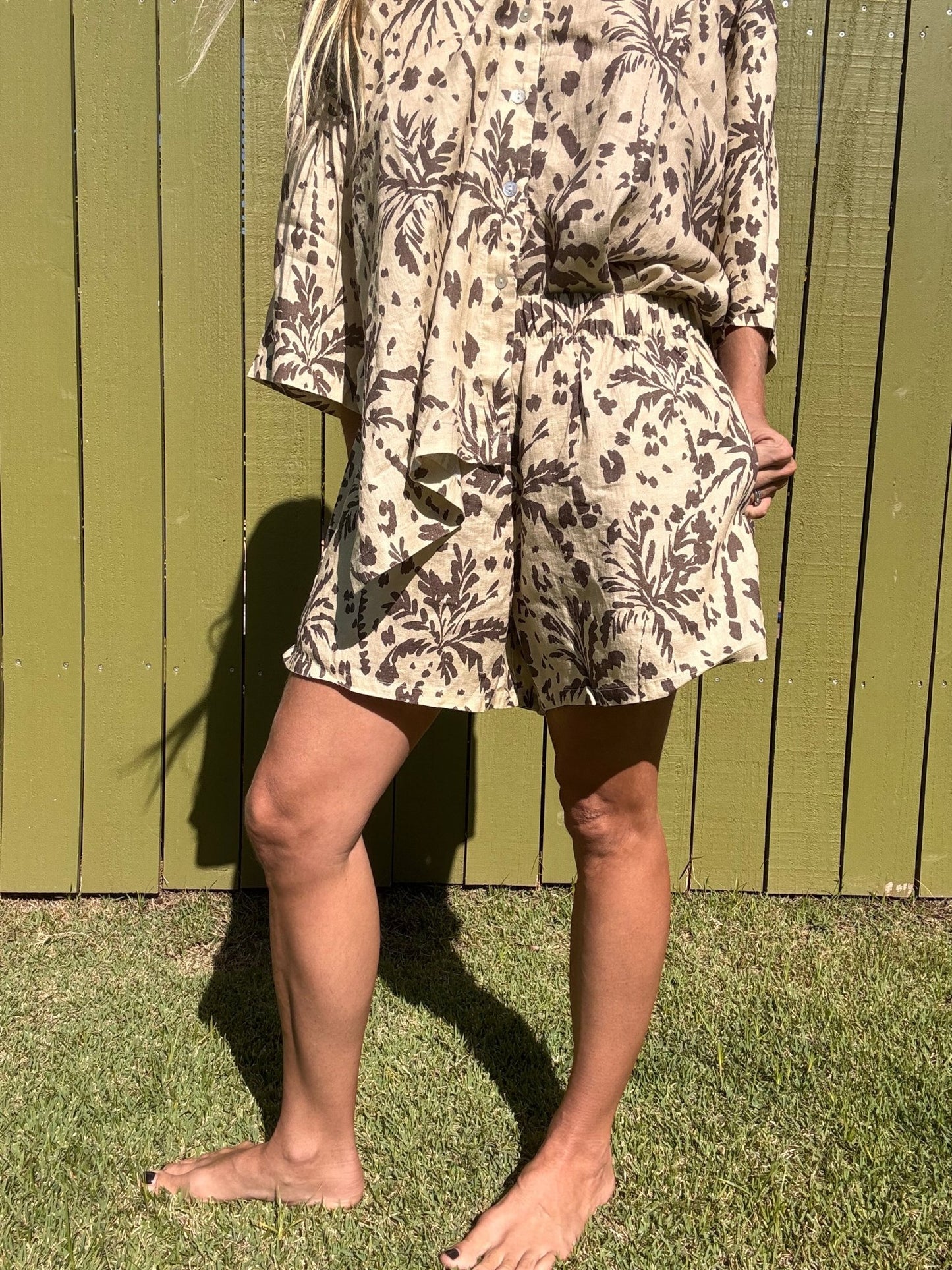 POOLSIDE PARADISO Zanzibar Slit Shorts - Marzipan - The Salty BabeShorts