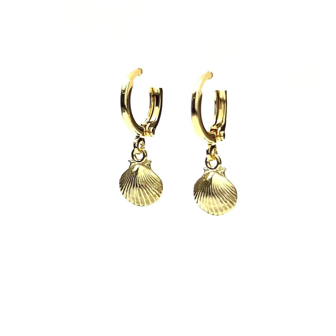 SG Scallop Shell huggie earring - The Salty BabeJewelry