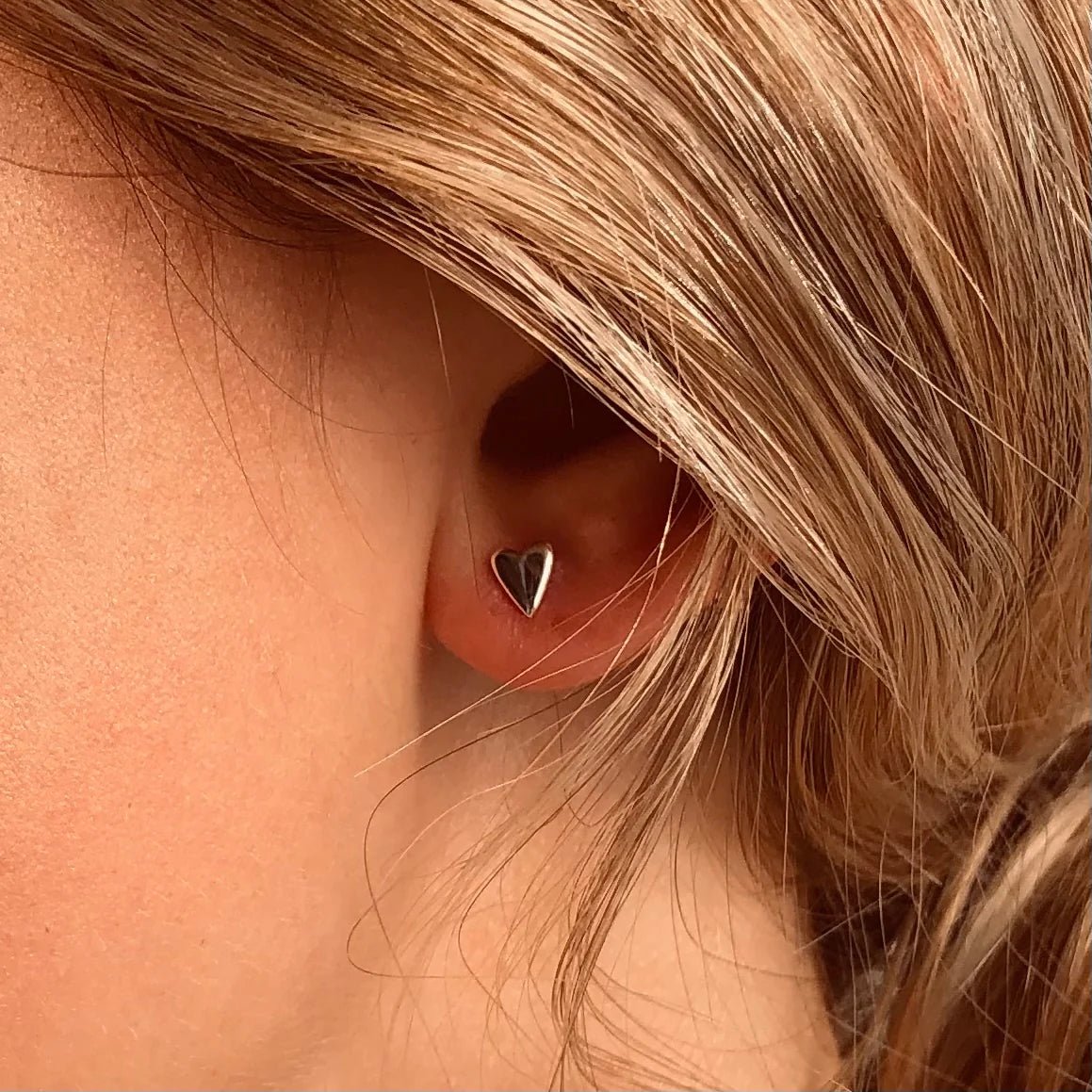 SG Tiny Heart Post - The Salty BabeJewelry