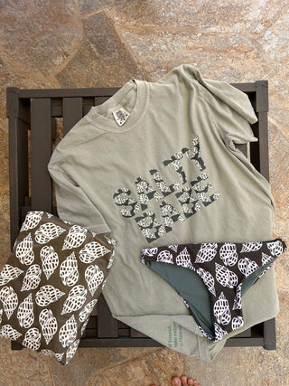 Shells SB tee - The Salty BabeGraphic Tee Shirts