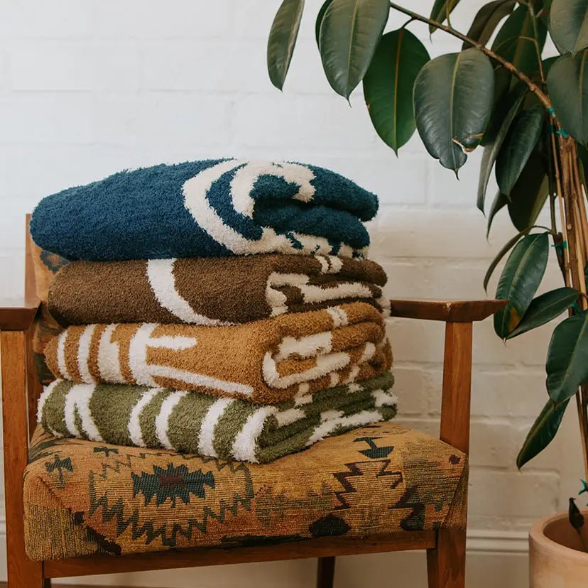 SUNDREAM Plush Throw Blanket - The Salty Babehomegoods