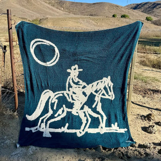 SUNDREAM Plush Throw Blanket - The Salty Babehomegoods