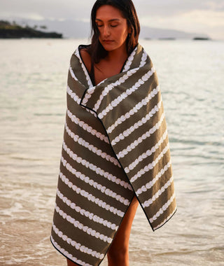 TAG ALOHA Beach Towel - Pikake Lei - The Salty BabeBeach Towel