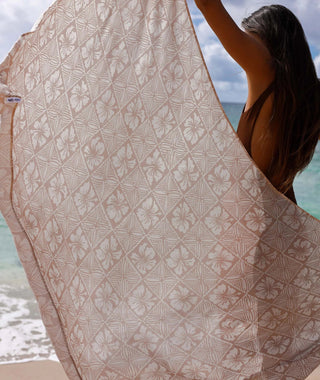 TAG ALOHA x LOCAL MOTION Hibiscus Tile Pareo - The Salty BabePareo