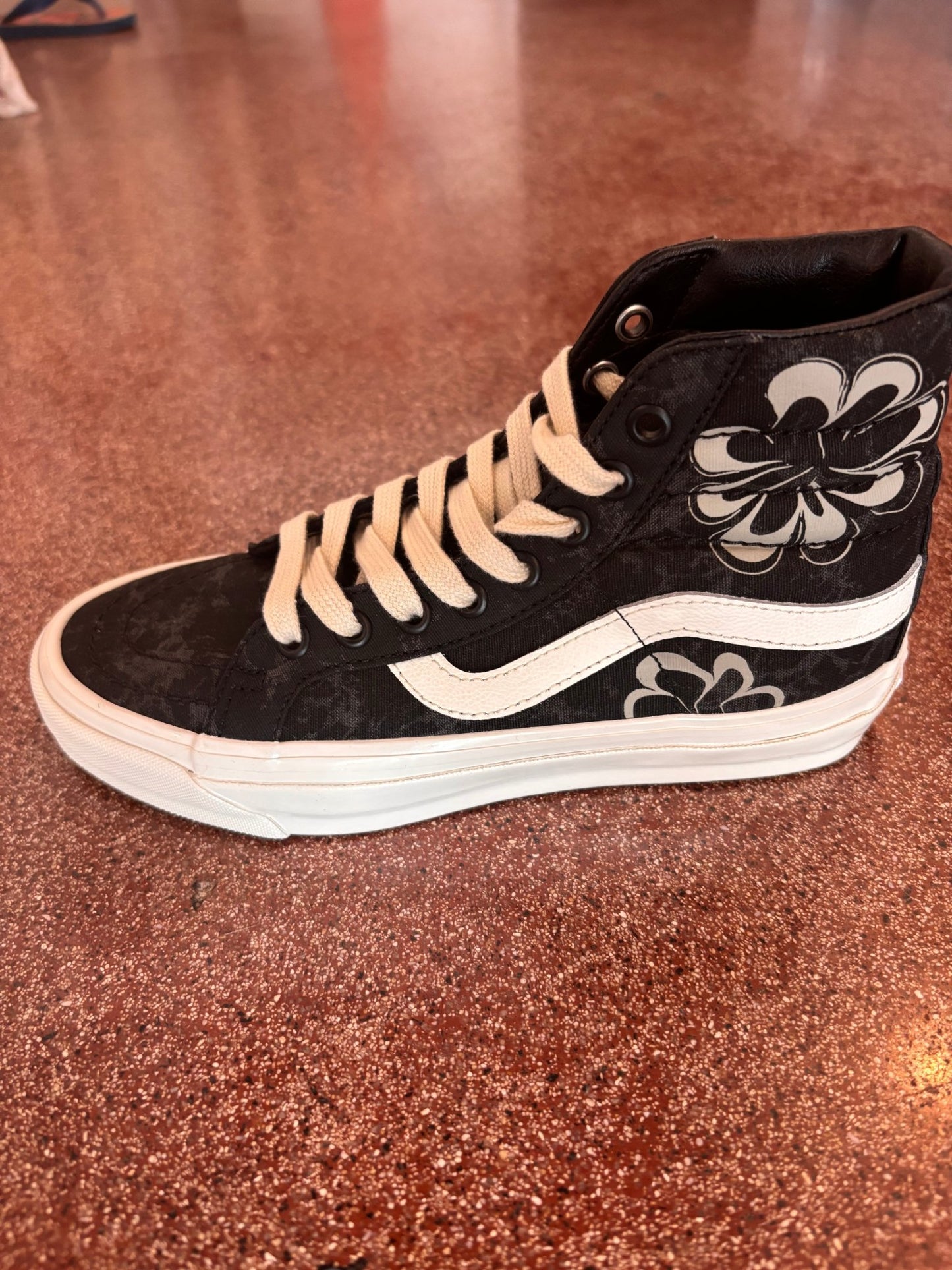 VANS MTE Sk8 - HI Reissue 38 Sneaker - Floral Stain Abyss - The Salty BabeFootwear