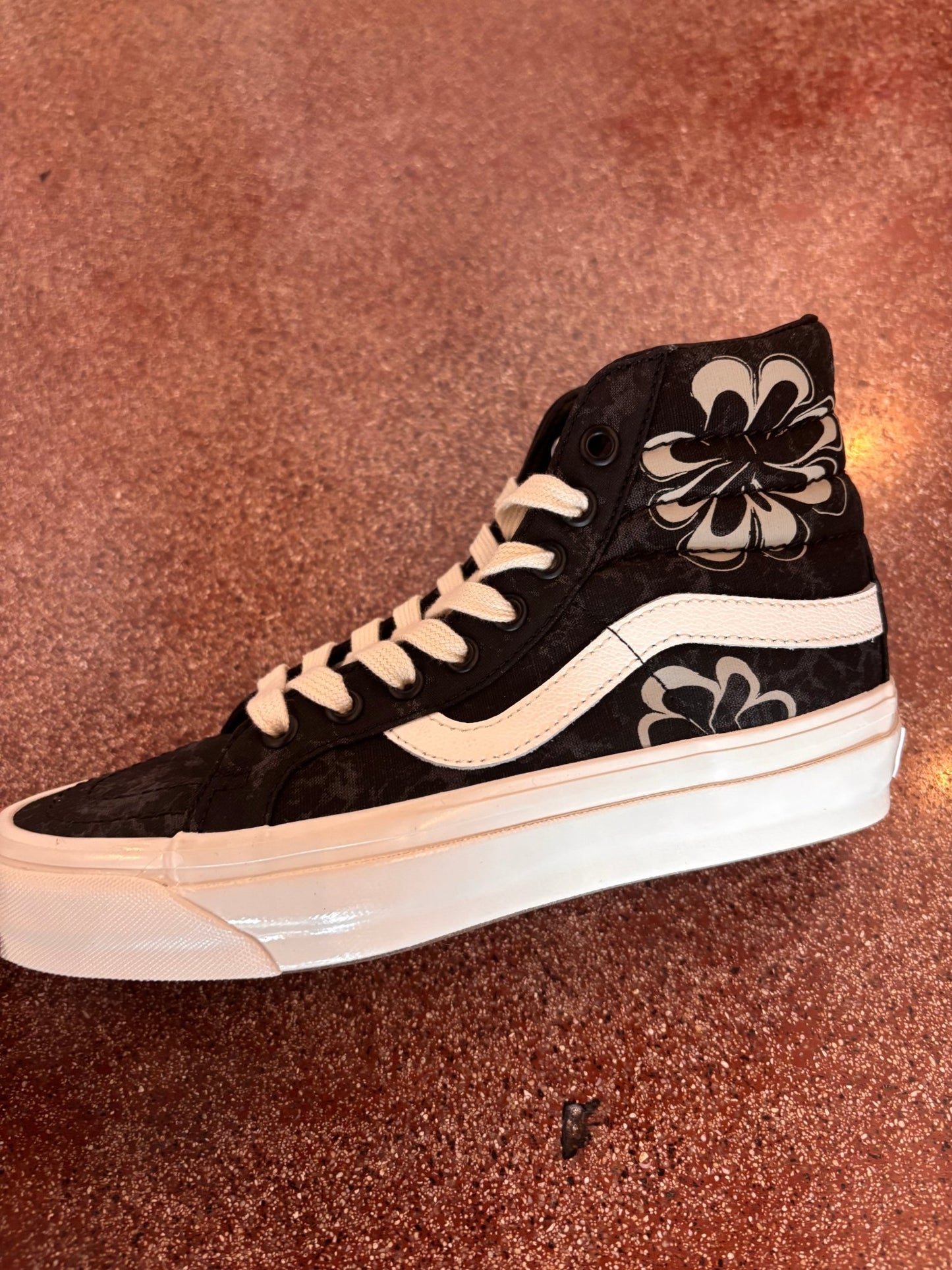 VANS MTE Sk8 - HI Reissue 38 Sneaker - Floral Stain Abyss - The Salty BabeFootwear