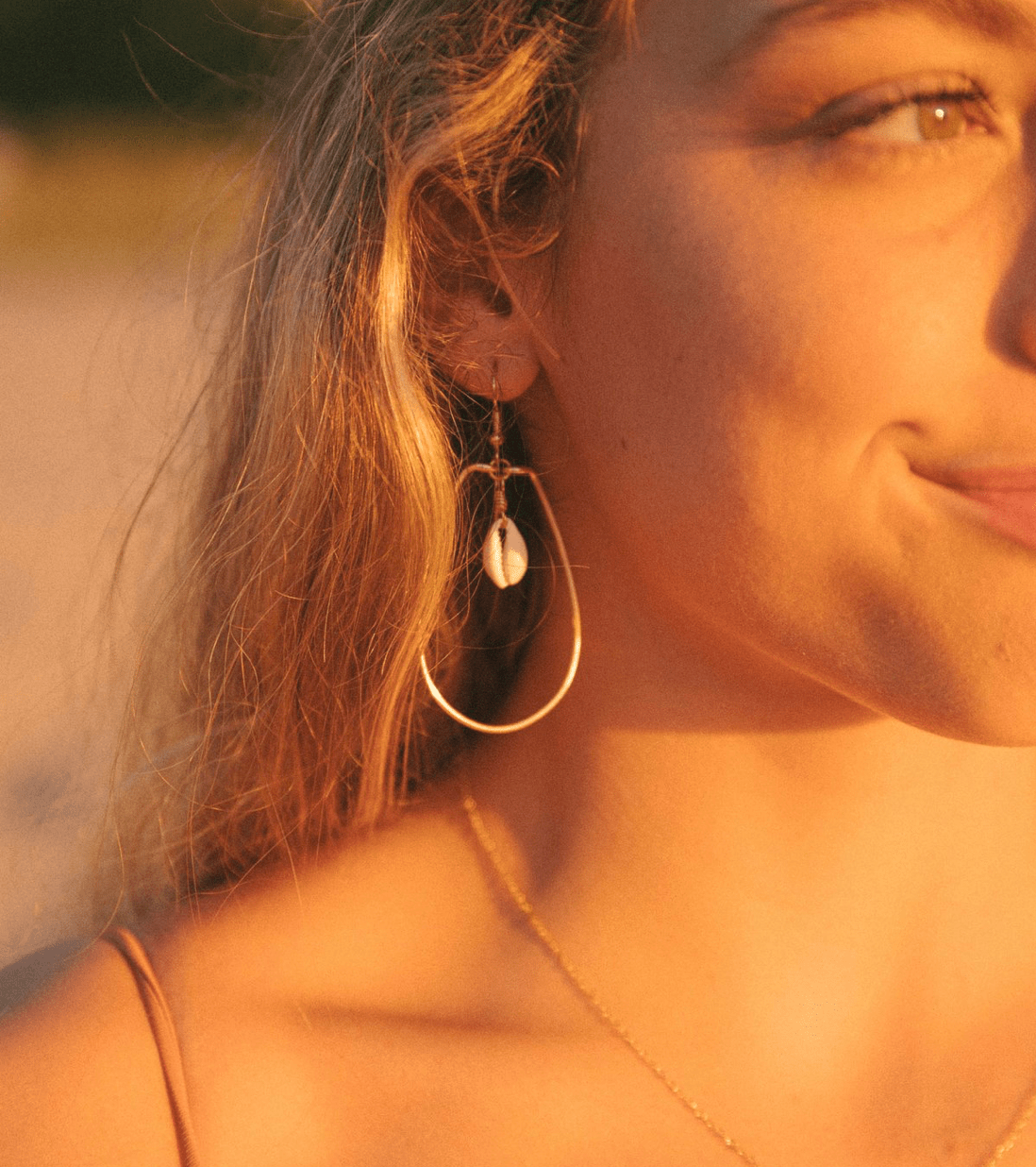 VOYAGE Puka Shell Hoop Earrings - The Salty BabeJewelry